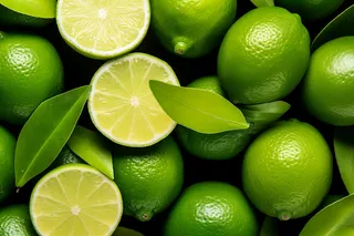 青柠檬切片水果摄影图