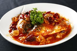 R00600麻辣鱼杂焖鱼头