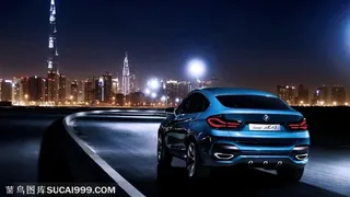 蓝色宝马汽车都市夜行
