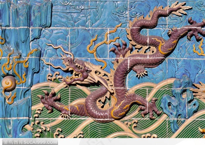 北京名胜-褐色的祥龙龙屏