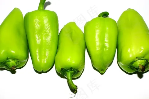 绿色青椒蔬菜图片 绿色青椒蔬菜图片