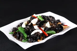 R01371杭椒蛋白炒野耳 (1)