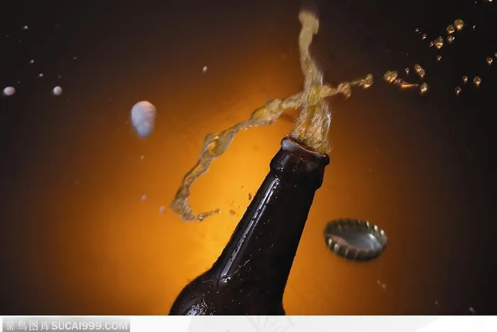 动感饮品-啤酒打开的瞬间
