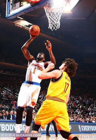 小斯篮下强打瓦莱乔