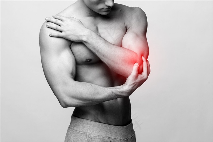 摸着胸口的男士高清图片