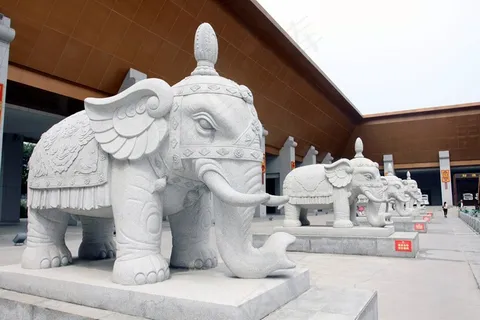 玉石雕刻的大象 玉石雕刻的大象