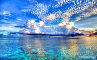 湛蓝天空唯美壁纸大海图片