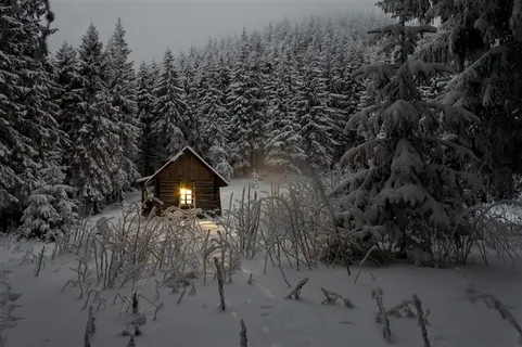 被雪覆盖的小屋素材大图 被雪覆盖的小屋素材大图