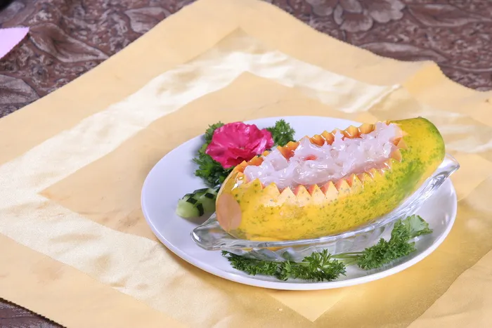 阿胶银耳蒸木瓜 (1)