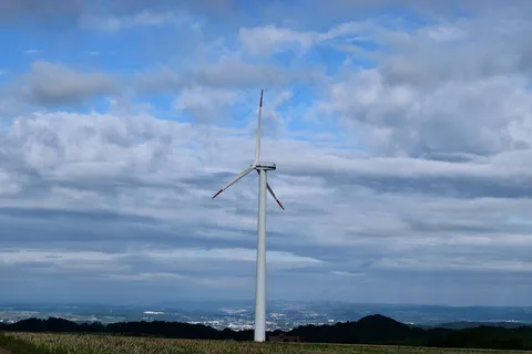 草原发电风车图片 草原发电风车图片