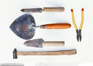 园艺工具-铲子和锤子