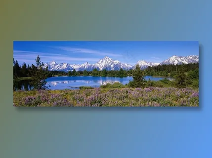 雪山湖畔高清风景画 雪山湖畔高清风景画