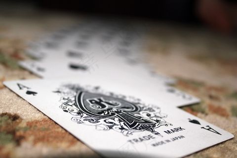 扑克牌黑桃A图片