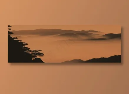 云雾缭绕的山峰水墨画 云雾缭绕的山峰水墨画