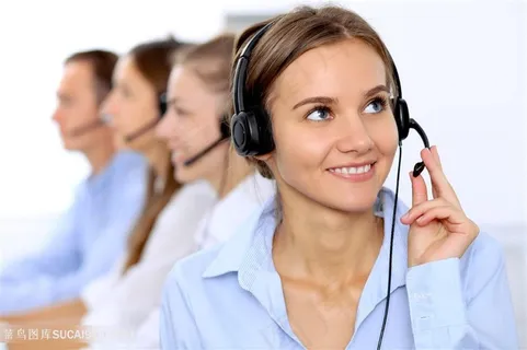 微笑的客服美女人物高清