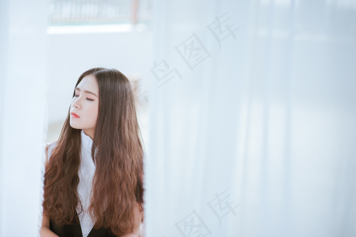 清新唯美可爱的女孩摄影图片