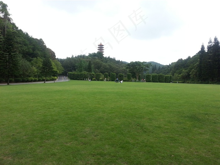 蓝天白云草地