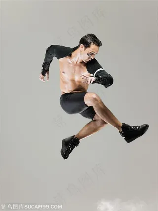 体育运动-跳起的男运动员