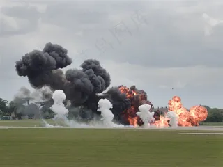 爆炸火焰效果摄影图