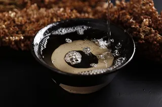 高浓度辛辣的白酒高清图