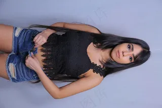 性感超短裤优优人体图片