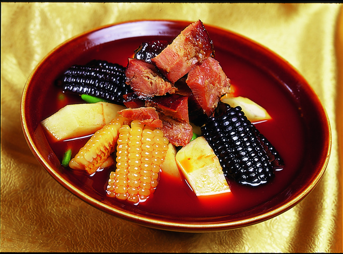 1009CS-0371镇安腊肉炖粗粮