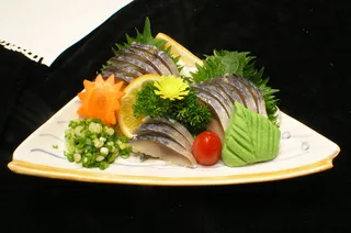  醋淹青花鱼生鱼片