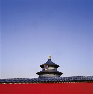 红墙绿瓦外的天坛祈年殿图片