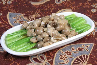 3草菇扒菜心-问鼎中原