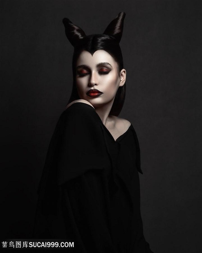 羊角发型美女图片