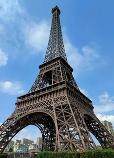 小埃菲尔铁塔