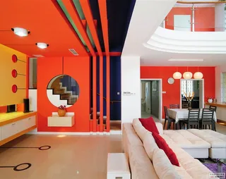 红色简约建筑空间摄影