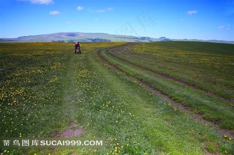 新疆喀拉峻草原道路风景素材