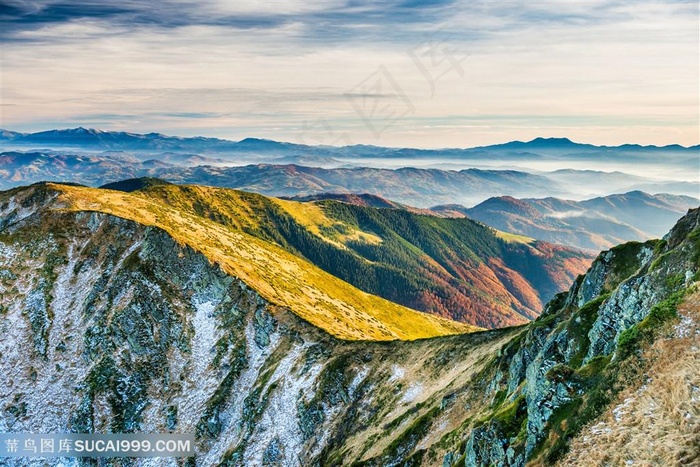 连绵不绝的山峰高清图片