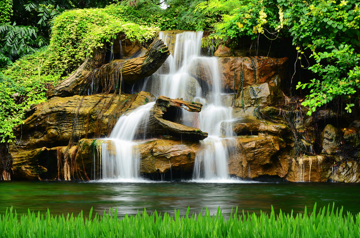 流水小溪瀑布假山