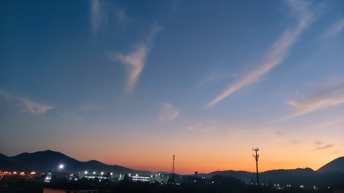 夕阳傍晚灯火乡愁