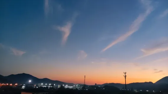夕阳傍晚灯火乡愁 夕阳傍晚灯火乡愁