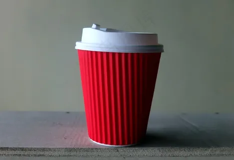 红色纸杯图片 红色纸杯图片