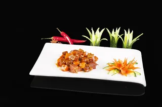 红烧牛腩餐饮快餐盖浇饭产品成品高清大图黑底长盘