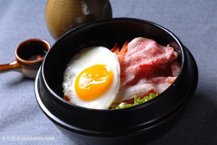 中华美食主食肥牛石锅拌饭实拍摄影图中华美食