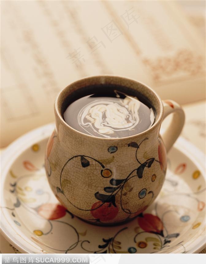 花纹杯咖啡