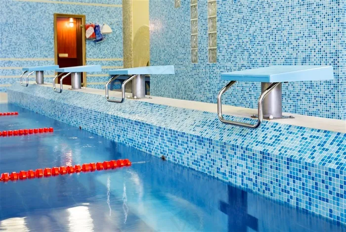 漂亮的泳池一角