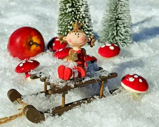 可爱的圣诞玩偶装饰素材