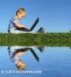 小朋友与笔记本