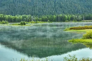 黄石公园湖泊景观图片