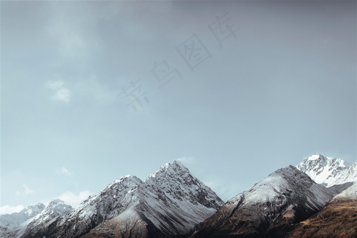 山水雪山美景