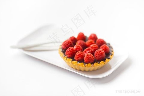 覆盆子蛋糕图片