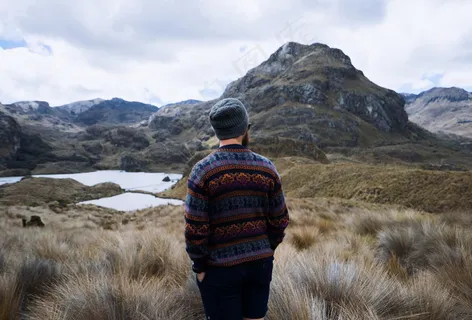 男人孤独背影图片