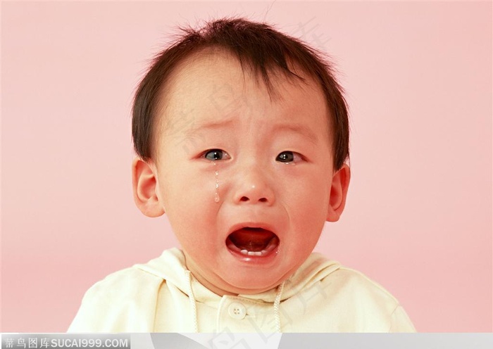 婴儿幼儿-哭泣的男宝宝小男孩