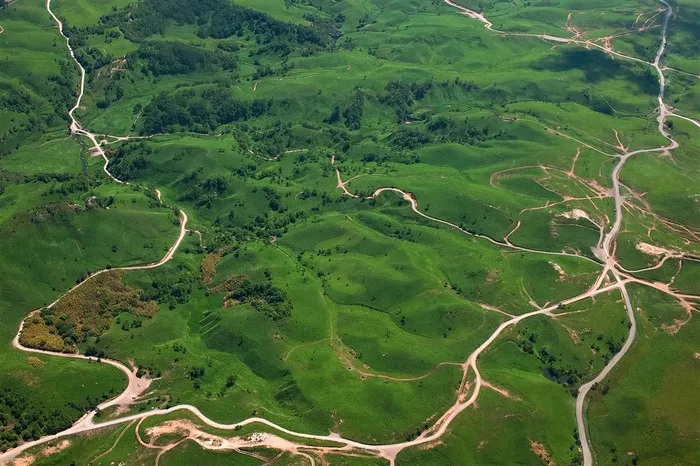 山中错综复杂的小路